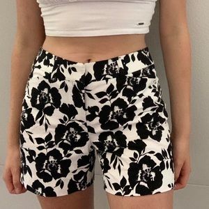 WHITE HOUSE BLACK MARKET black floral print chino shorts